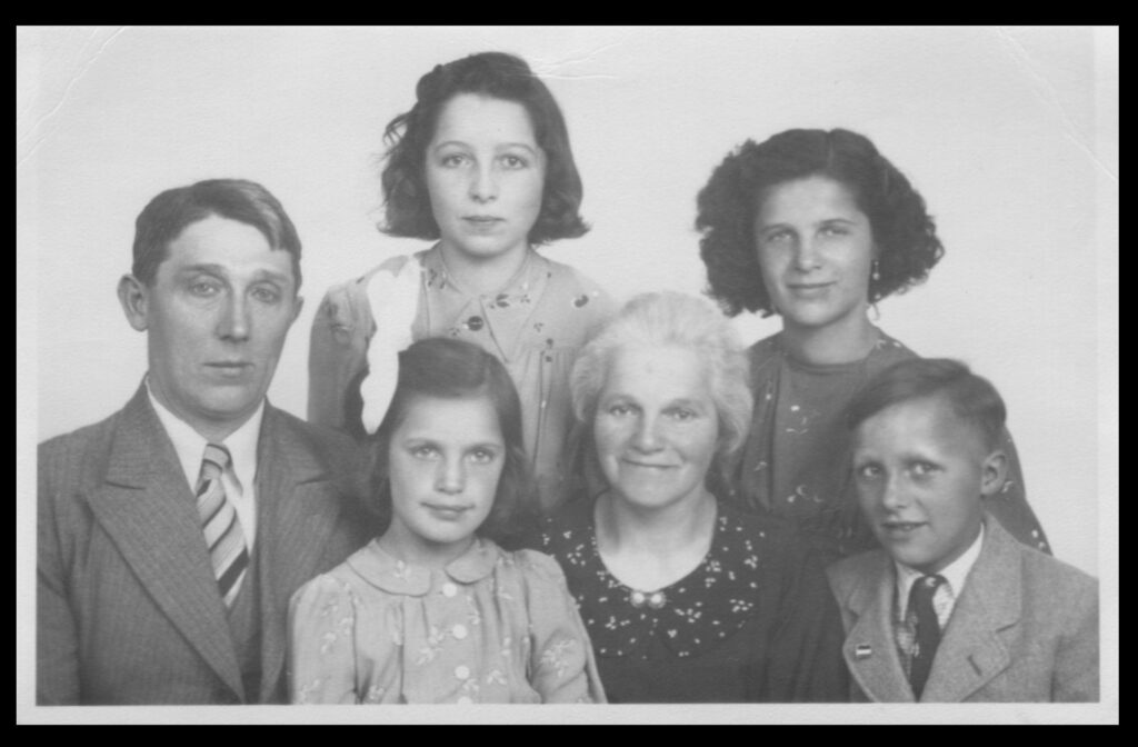 De jonge familie van Zweden.